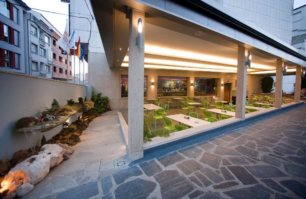 Hostal Restaurante Terra Cha Vilalba Exteriör bild